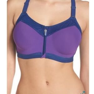 NWT Wacoal zip underwire sports bra size 30C